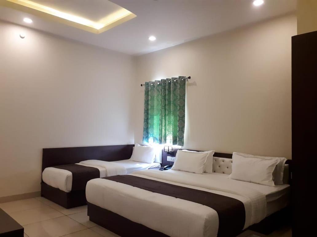 Hotel Paradise Inn อุเดเปอร์ ภายนอก รูปภาพ